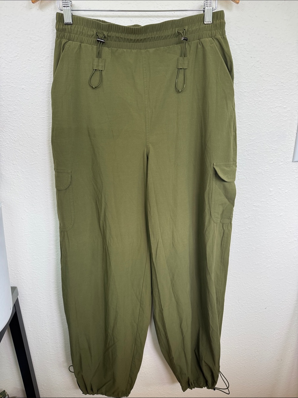 lululemon Parachute High-Rise Drawstring Pant Size 10